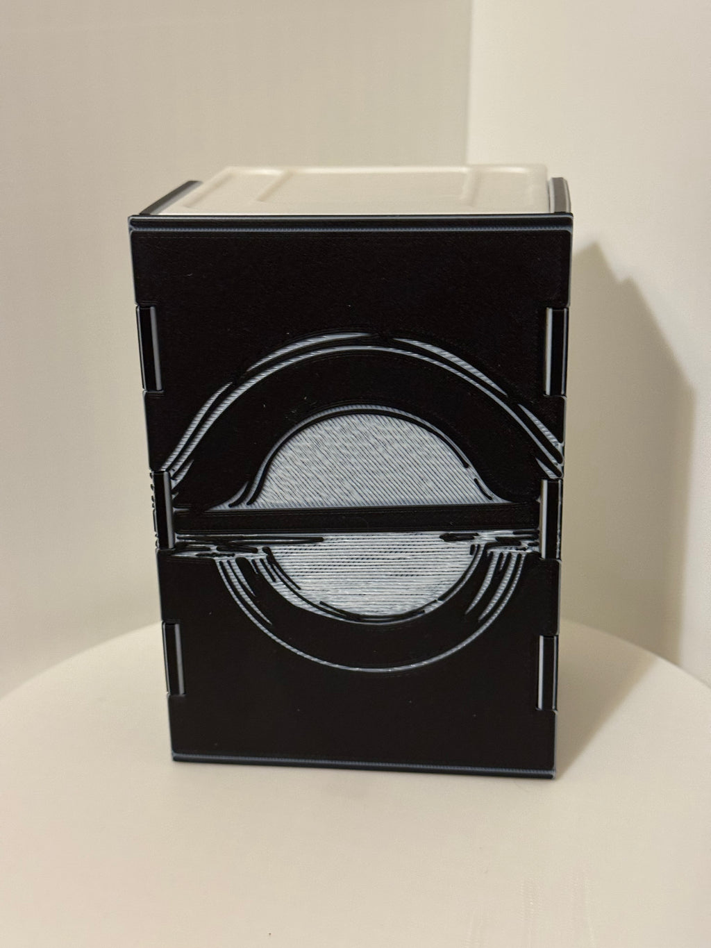 White Hole Magnetic Deck Box